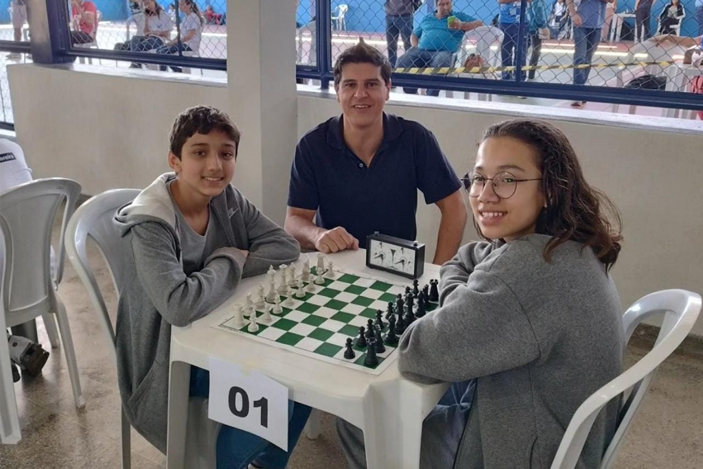 FEEMG - Chess Club 